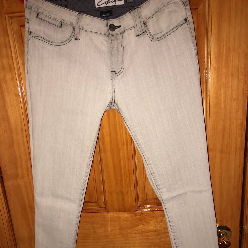 👖 Circa skinny jeans